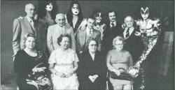 misfitsoul:KISS with their Mom & Dads , 1976  from @historyofsound@