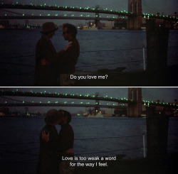 neckkiss:   Annie Hall (1977)