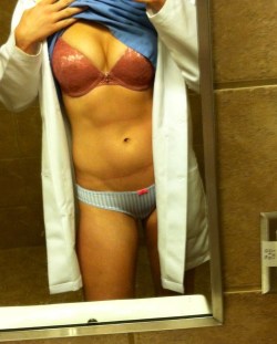 sexywithorwithout:  Iâ€™m ready for my exam! daily-distraction:  So Fucking hot. Iâ€™ll never look at another female doctor again without thinking of this. 