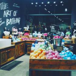 hiddenanteater:  Beautiful #bath section feat new items! ⭐⭐🛀🛀#bathbomb