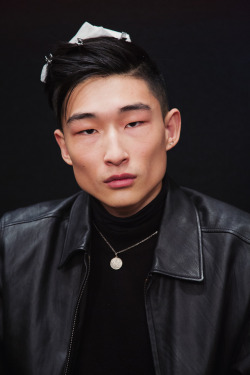 koreanmodel:  Kim Sang Woo at Burberry Prorsum Fall 2014 backstage