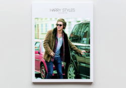 paycero:  Harry Styles -  Album Booklet 