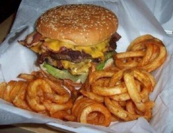 yummyfoooooood:  Bacon Double Cheeseburger with Southern Fried