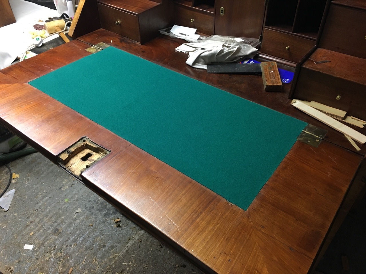 <p>New green baize fitted</p>