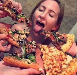 mick8403:  lemonylime:Me Mmmm pizza is life haha