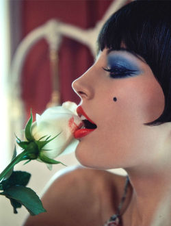 whataboutbobbed:  Elisabeth Erm as Liza Minnelli as Sally Bowles,