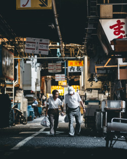 446i:  Tsukiji Fish Market     Instagram /  Facebook