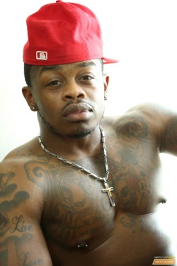 black-mens-skin:  The archive:http://swallowman.tumblr.com/archive