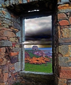 asubssoul2013:  bluepueblo:  Castle View, The Highlands, Scotland