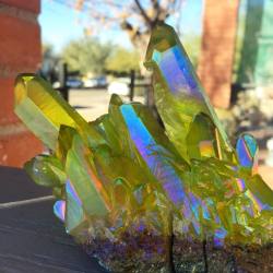 soliloquyjewelry:  More aura quartz, this one in a stunning green