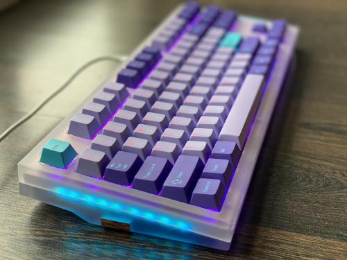 yournewkeyboard:“Monstargear PC XO and GMK Vaporwave” via