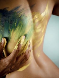 coffeestainedheart:  cheesesteak-noir:  body paints are so much