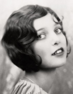 summers-in-hollywood:  Loretta Young, 1927