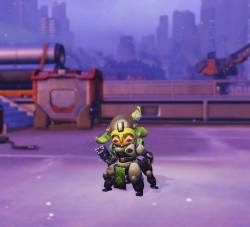 hachiyuki:  so my friend sent me this tiny orisa picture and