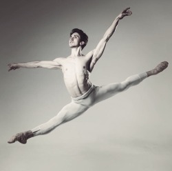 pas-de-duhhh:  Michal Wozniak student at Master Ballet Academy