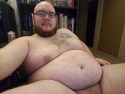 pudgypawspanda:     Was feeling fat and naughty the other day