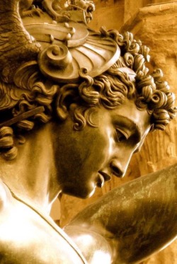 apollophile: Perseus (detail) Benvenuto Cellini ☼ Images