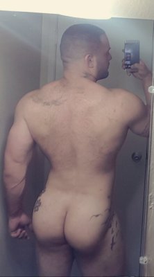 beefybutts:  A new porn star is born.  Julian Knowles with @titanmenxxx