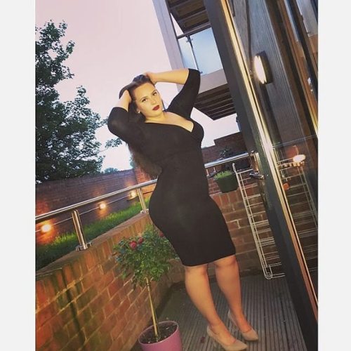 welikemilfs:  Browse, hook up, get laid!