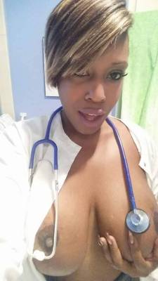 loverguy12:  king49311:  thtboul-tre:  My kinda Doctor…   If