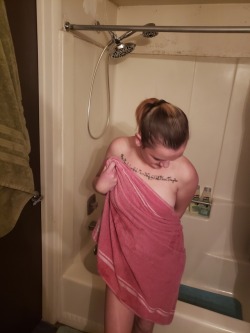 mombodbeauty:  300 reblogs to lose the towel