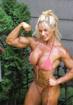 femalemuscletalk:  Melissa Coates says let me show you how my