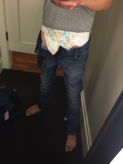 paddeddownthere:  Trying on new Banana Republic jeans. Don’t