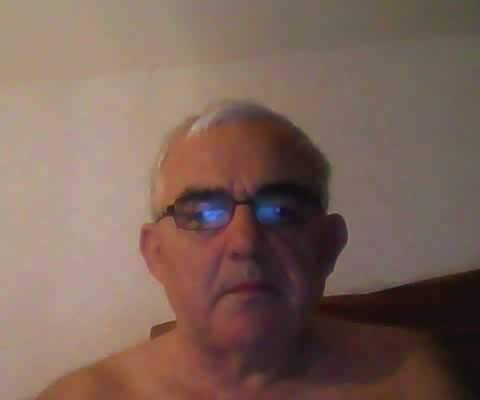 JOE Age: 68 Gender: Male Sexual Preference: Gay Country: US Zodiac: Capricorn   ChatRoom: https://is.gd/kg6LJ