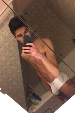 homosxl:  °☆.。.:*°.。underwear selfie 。.°*:.。.☆°