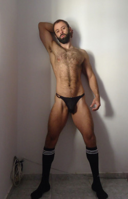 ruckusdog:  Long and Lean  Uau