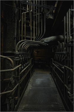 ronbeckdesigns:  old factory by Stephane Gaudry