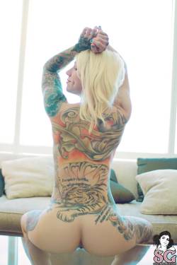 azera #SuicideGirls