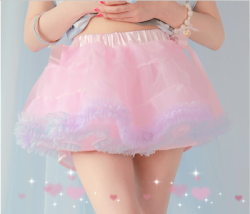 misamys:  Adorable little tutu skirts! Get 11% off by entering cute