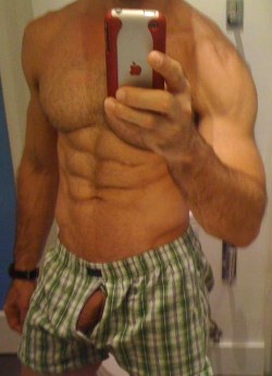 2hot2bstr8:  oh my fucking gosh, i would eat this man UP! that