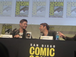 rinharv:  This was the best pic I got of the supernatural panel