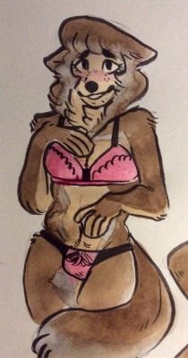 fluffyboobs:  My tall werewolf waifu Roxanne ❤ I need to draw