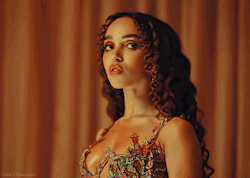 stuart-townsend: FKA twigs - Cellophane  I’m obsessed with
