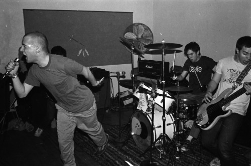 sowhatifiliveinkyushu: Minor Threat @ Will-Mar Neighbourhood