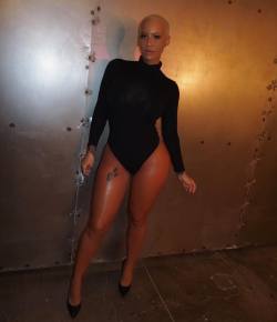 Amber Rose Daily