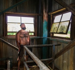 Follow my two hairy men blogs: http://sambrcln.tumblr.com http://hairysex.tumblr.com