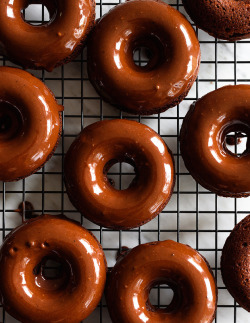 delicious-food-porn:Chocolate Banana Donuts with Espresso Chocolate