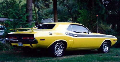 jacdurac:  Dodge Challenger R/T