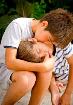 georgelovesjason:  love is …… comforting . 