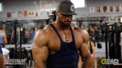 drwannabe:  musclemonsterz:  Juan Morel  swole as fuck 