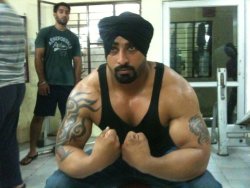 indianlatinoasianblack:  Hot Punjabi man..  ArabsAsiansBlacksIndiansLatinosPersians&Whites