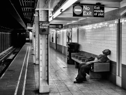 nyc-subway:  Subway snooze Source: Wes Bender