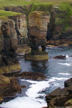 bluepueblo:  Pinnacle, Oakney Islands, Scotland photo via laura