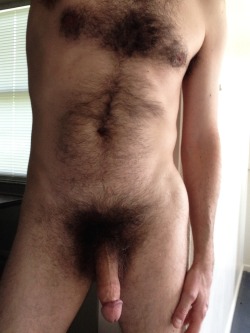 barebearx:  masterotter-pupsleeves:  My Hot Master waiting for