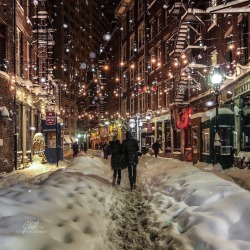 newyorkcityfeelings:  New York City’s Stone Street during #blizzard2016