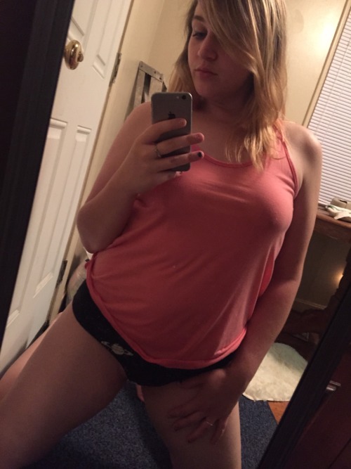 kamilo23:  damn thatâ€™s hot!!  Nice I love some meat on my bone I’d love to ride you around the room